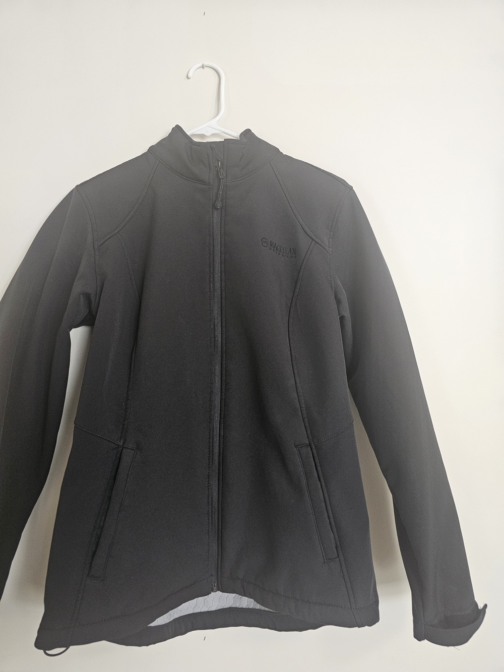 Magellan Outdoors Black Women's Performance Softshell Jacket